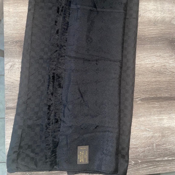 LOUIS VUITTON Black Cashmere Silk Damier LV Monogram Scarf - Picture 1 of 12